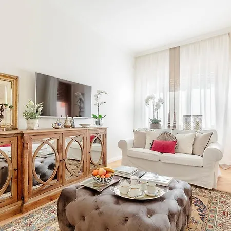 Graziella, Luxury 2 Bedrooms, Terrace And Private Parking Downtown Lucca