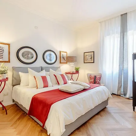 Graziella, Luxury 2 Bedrooms, Terrace And Private Parking Downtown Lucca