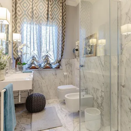 Graziella, Luxury 2 Bedrooms, Terrace And Private Parking Downtown